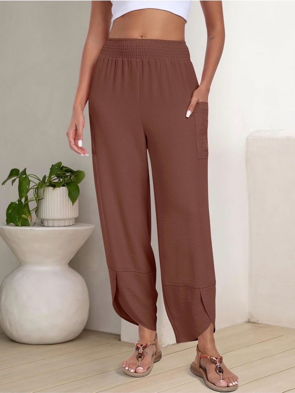Women's Brown Elastic Waist Wide-Leg Pants - Picture 3 of 6